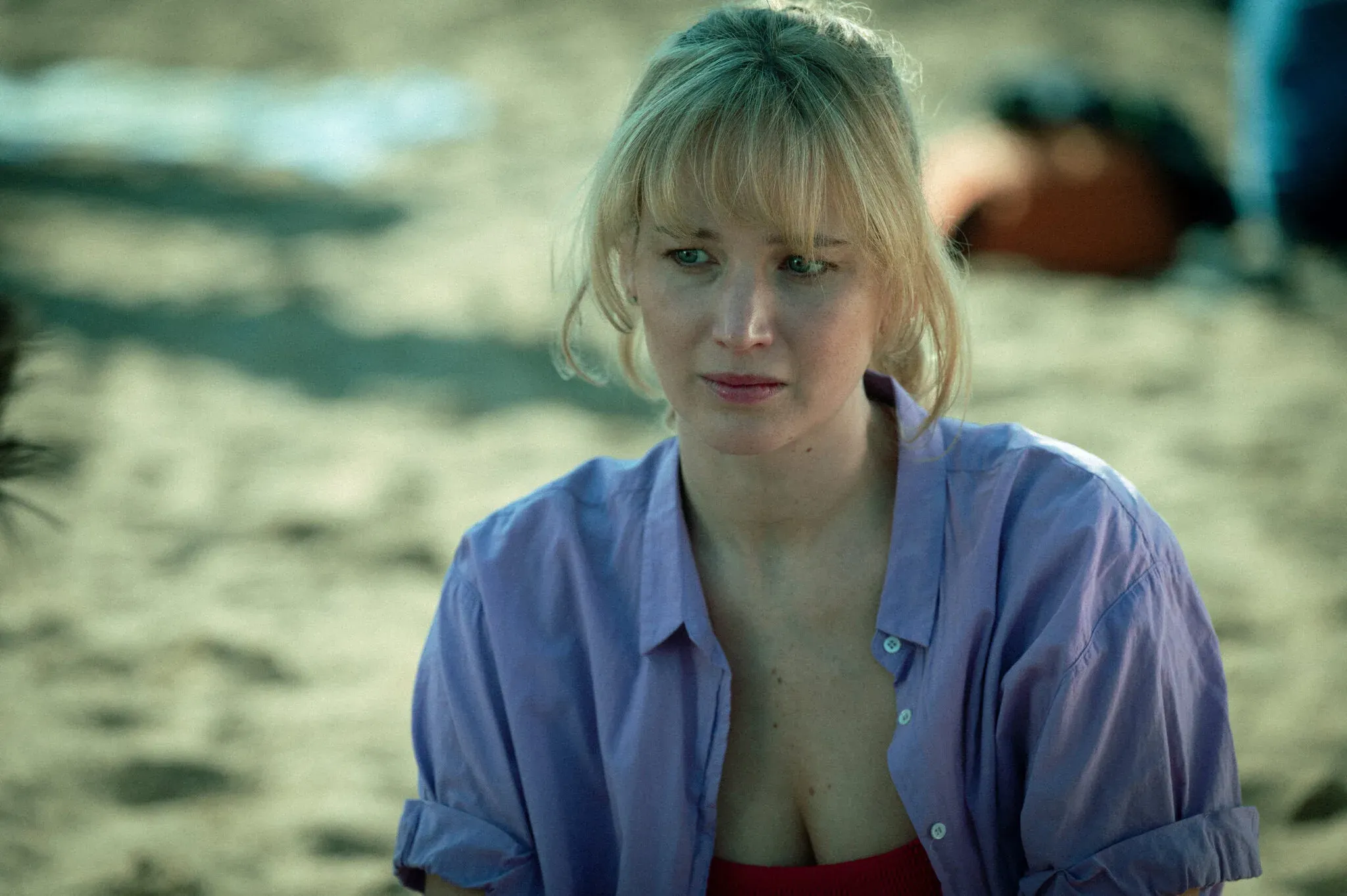 „Zgiń kochanie” z Jennifer Lawrence i Robertem Pattinsonem w kinach od 12 grudnia. Reżyserka Lynne Ramsay o filmie i o szansie na Oscara. Dla kogo?