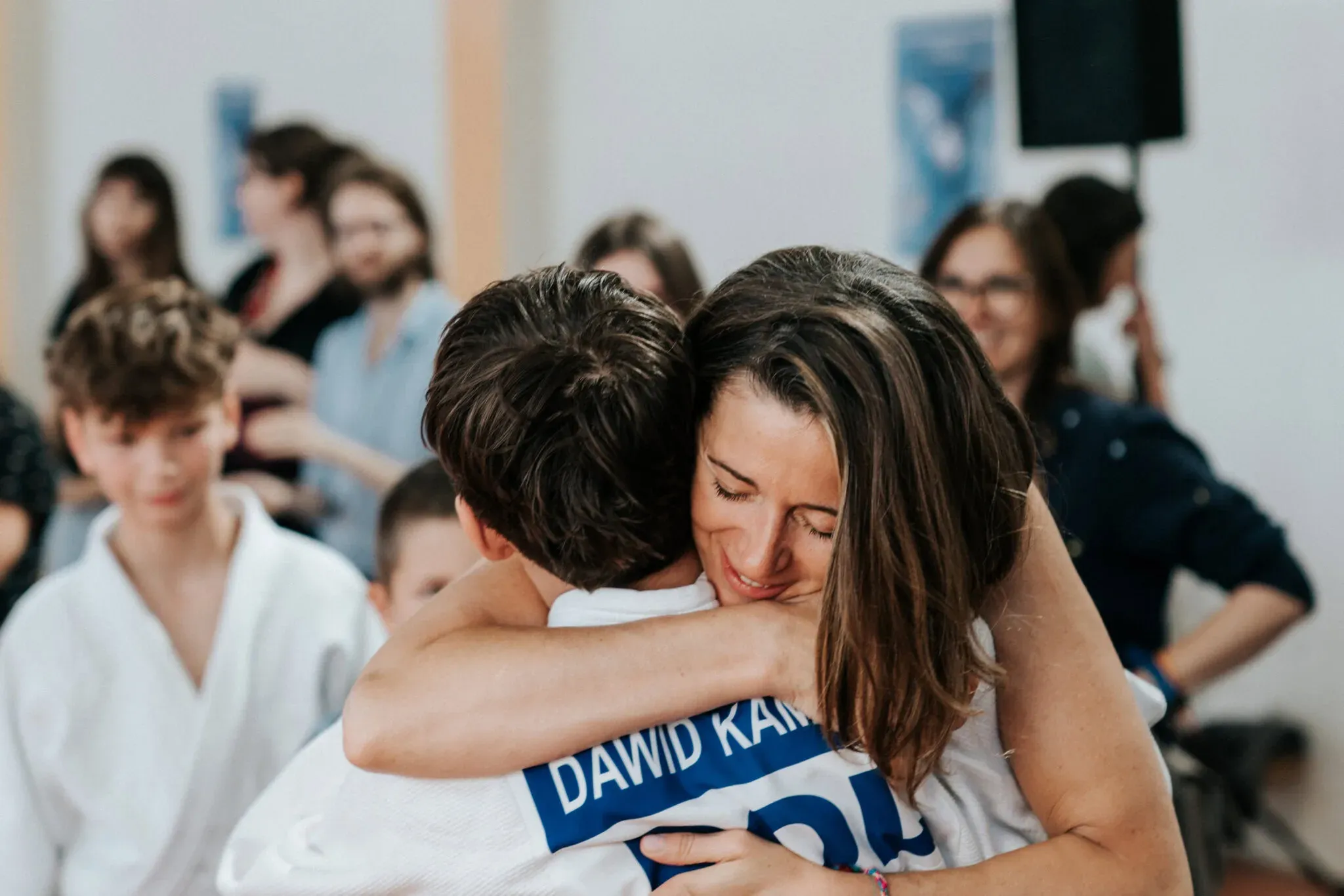 Film, uderzający prosto w serce – Grochowska, Świeżewski, Braciak, Schuchardt w „Bracie”. Już w kinach