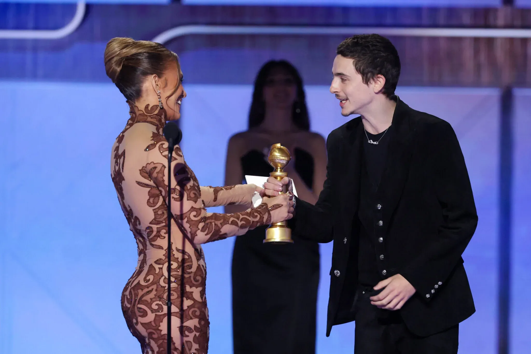 Złote Globy 2026 rozdane! Timothée Chalamet („Wielki Marty”) ze statuetką dla najlepszego aktora w komedii lub musicalu. Pełna lista laureatów