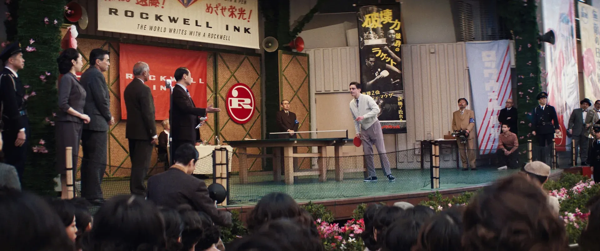 Pomarańcz zmieni się w złoto? „Wielki Marty” króluje w nominacjach, Timothée Chalamet z szansą na Oscara