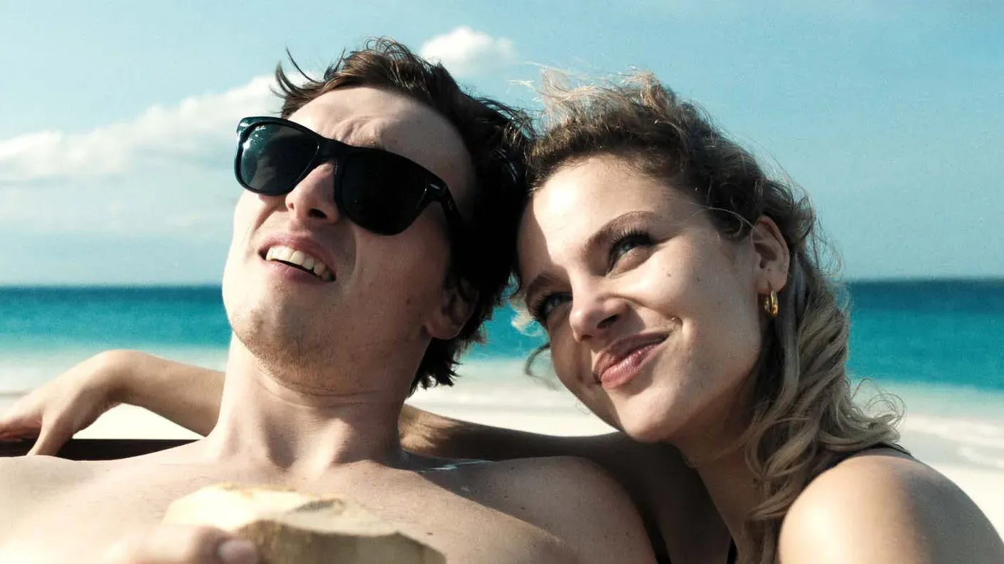 „Chciałem być kimś” – Tymek promuje film „Król dopalaczy” w nowym utworze!