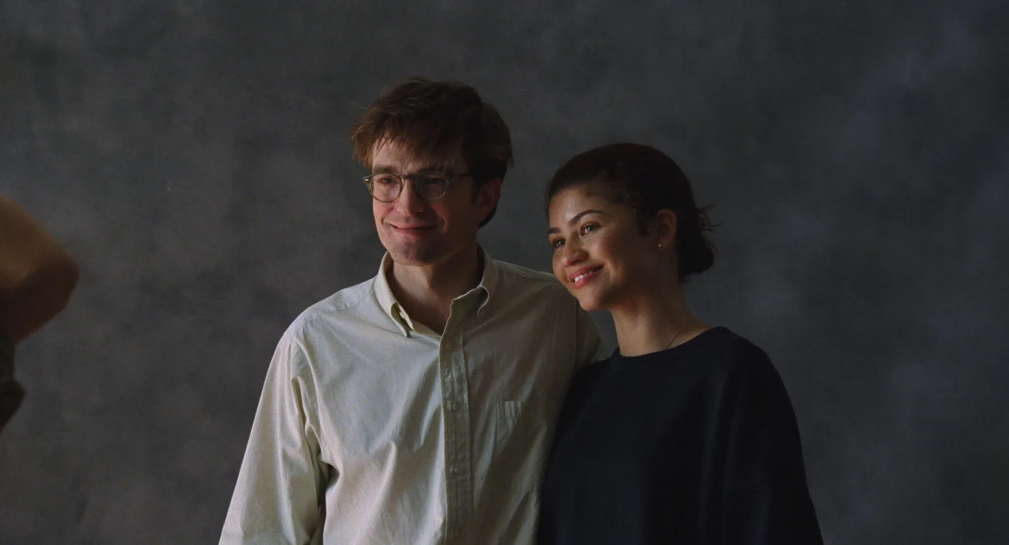 Zendaya i Robert Pattinson rozbrajają romantyczne schematy. „Drama” to love story na miarę XXI wieku. Tylko w kinach od 10 kwietnia
